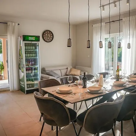 Villa Adela Drniš