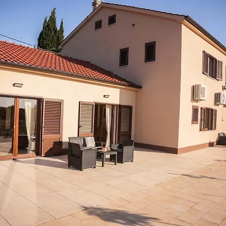 Villa Adela