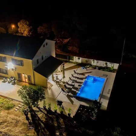 Villa Adela *